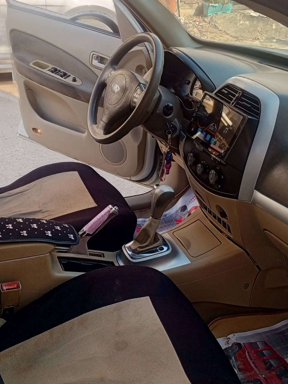 السلام عليكم تيكو 2012 رقم بغداد باسمنه هزه جديده
كير مكينه صدر تخم تاير 
دوشمه جديده شاشه تاب كامره
تبري تدفئه كهربائيات كله شغاله
كير ميكانيك المرغوب 
السعر 58 بيه مجال مكان بغداد 
صليخ او الشعب رقم ***********
