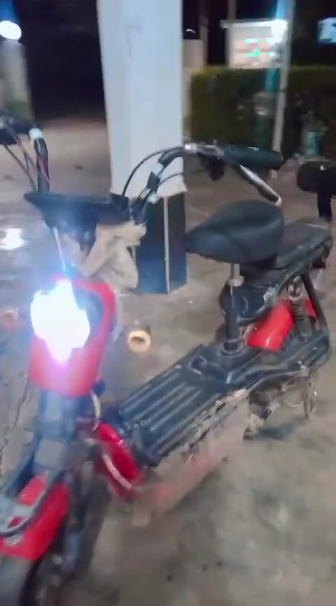 راجه فول بس سكليتر عطلان والسعر 160 وإمكان تاجي مشاهده الجسر الطارميه يم نلعب شهيد خالد  اليريد يجي خاص او يتصل على هذه الرقم ***********7
