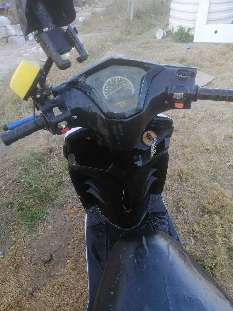 سلام عليكم دراجه امتياز ياباني شادلها كفر جامبو محرك ماكس عدله مامفتوح كهربائيات كلها شغاله حساسات مديل 2020 بس الصالنصه بيها دهن حاطيلها دهن زياده ورايح بصالنصه طلع دخان دراجه نكره وحده شاهد الله حته صبح نكره وحده مكاني بابل القاسم السعر 200 رقم***********
