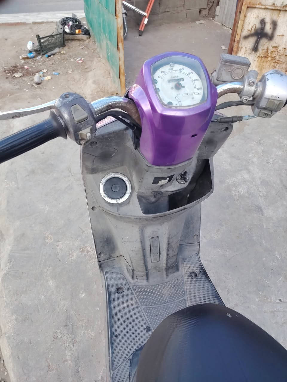 السلام عليكم ماكس بوليس دراجه مقفوله كلها بلاديه للبيع السعر 700 وبيها مجال او مراوس حسب القناعه مكان بغداد بلديات ***********
