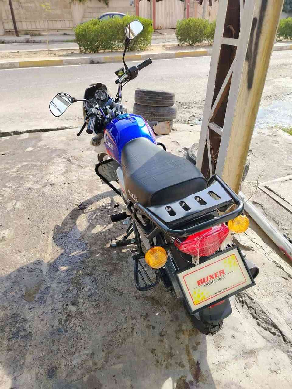 ماطور بوكسر نضيف مرقم رقم كاتي انطيك الماطور شرط بس تحويل الرقم من اربيل السعر مليون 100 الشراي يخابرني على رقم ***********
