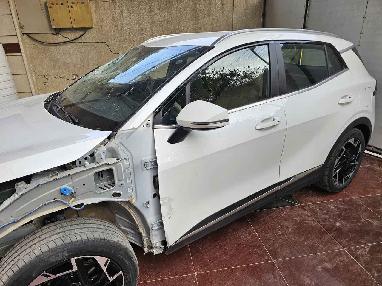 السلام عليكم
الله يكفيكم شر الحوادث

سبورتج ٢٠٢٥ ابيع على حادثها

السيارة تعمل وتسير كل غراضها موجوده جاملغات وواحد من للايتات سليم

رقم بصرة السياره باسمي

السعر ١٣٥$


**إذا كنت صاحب هذا الإعلان وتريد حذفه لأي سبب، رجاءا أرسل رسالة إلى الدعم الفني**