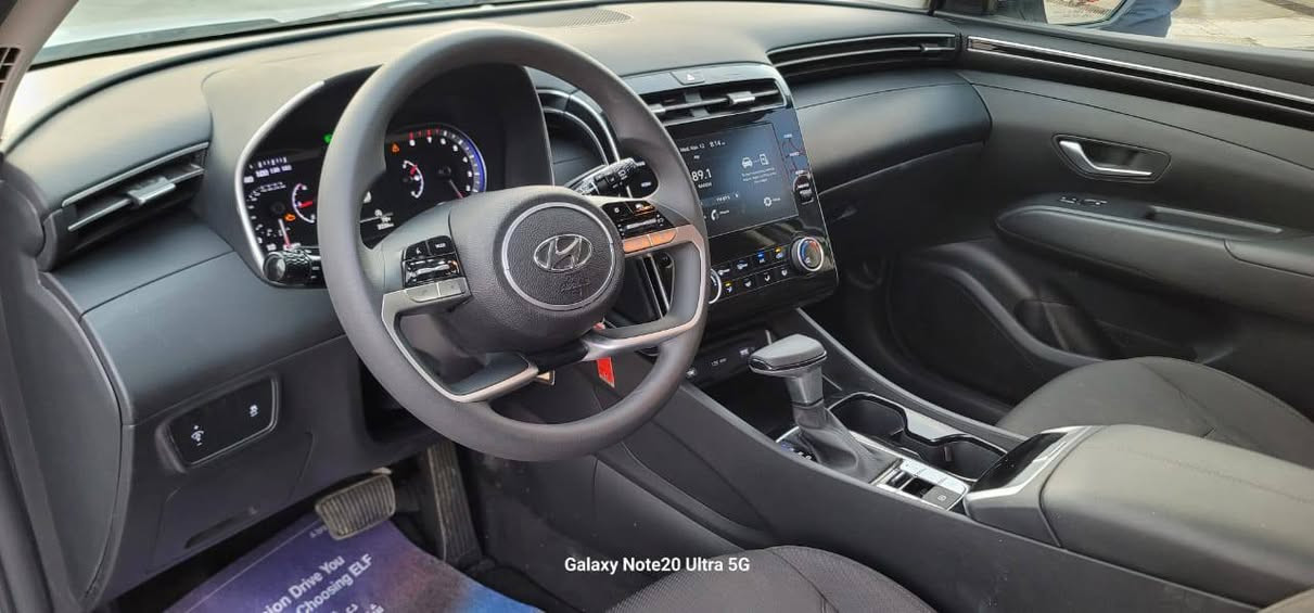 هونداي توسان
اللي يدور زيرو
هونداي توسان
موديل 24 
بعده بحالة الشركه 
زيرو ماشيه 6 الاف 
مرقمه شهداء ذي قار 
وارد امريكي 
رقم الشاصي مرفوق تكدر تطلع الضرر .
السعر 175 بي مجال 
وماكو هيج سعر ابد 
اخوان رقم الشاصي مرفوق 
تكدر تطلع ضرره 
***********
