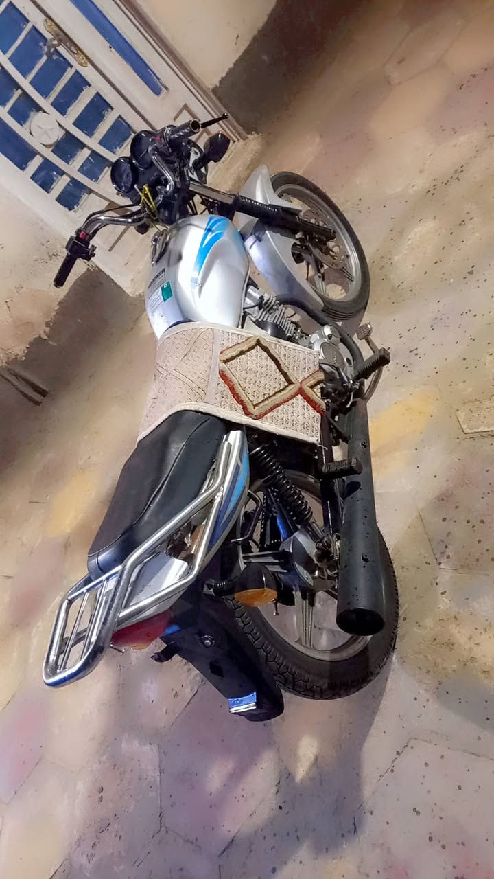 السلام عليكم خوان دراجه دايوان مديل 20 كلك مكفول من سرقه نضيفه دراجه
#جاهزه #سعر ٥٨٠ وبيه مجال لطيبين لل ستفسار تصل
***********بي واتس
