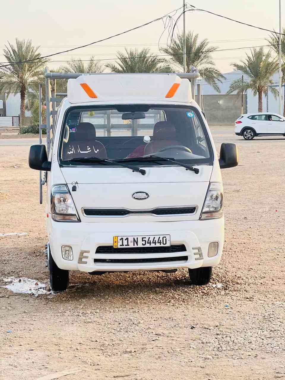 سلام عليكم فحل  لبيع موديل ١٧ خليجيه  سياره بسمي رقم بغداد نكليزي مكينه جديده سياره كفاله من كلشي  ***********
