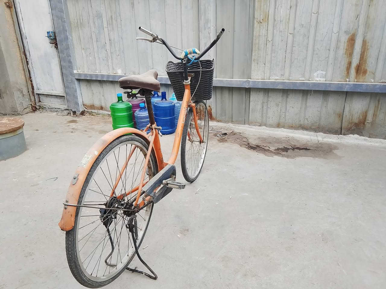 سلام عليكم
هذا بايسكل للبيع ب50 الف فقط 
بي بنجر من الامام او الي يريد يشوفة يجيني 
مكاني بغداد حي عامل او يراسلني على الخاص


**إذا كنت صاحب هذا الإعلان وتريد حذفه لأي سبب، رجاءا أرسل رسالة إلى الدعم الفني**