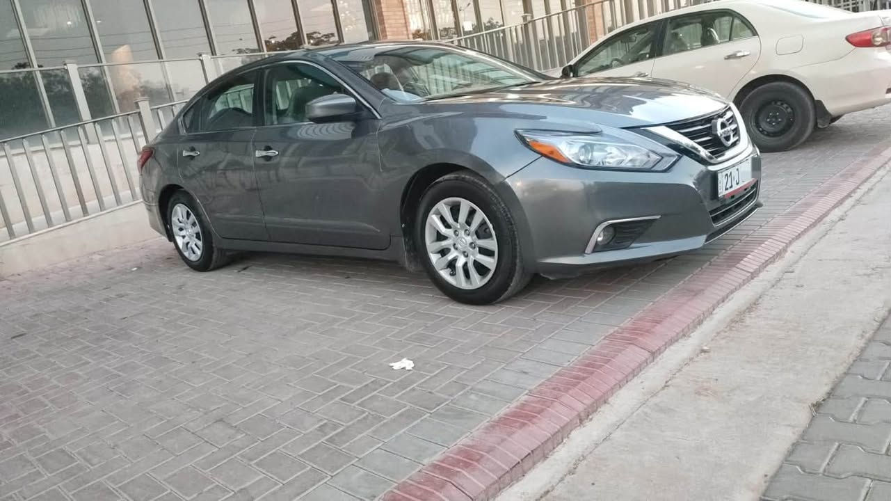 سلام احبائي شونكم التيما موديل ٢٠١٧ سيارة كلش حلوة و راقي شرط تحويل غرامة و سعر كلش رخيص و مابي دينار مصروف بي سيارة كلش نضيف ‭***********‬
