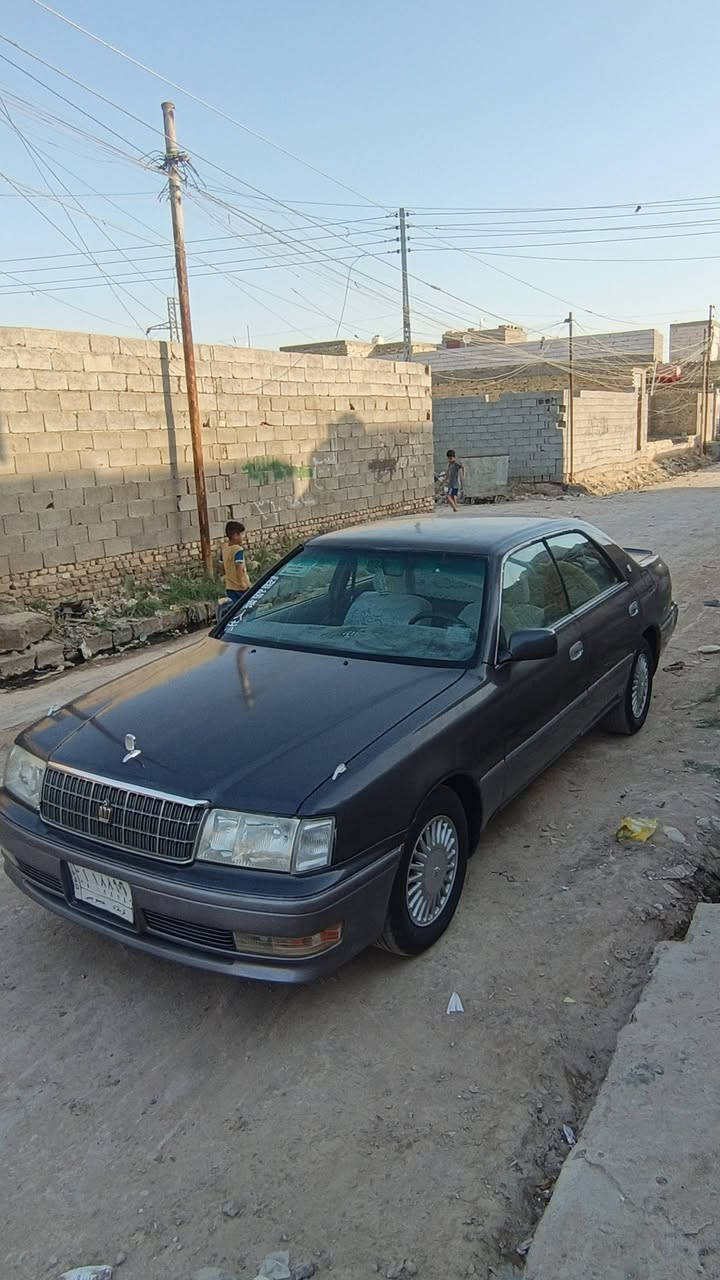 السلام عليكم سيارة رأس الثور سياره بأسمنه سيارة كفاله من العيب الشرعي والضربه القوية صبغ عام جمالية   مكينه كير كفاله حدادية تخم تاير سيارة جديده حيل مال جناي الله شاهد السعر المطلوب 76 وبيه مجال بسيط مكان ناصريه قلعه سكر رقم ***********
