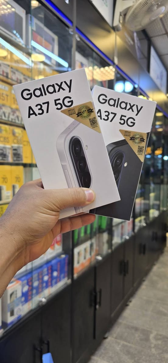 📱 وجبة جديدة ومميزة من أحدث أجهزة Samsung الفئة A!
​تعلن شركة مكتب جواد الأئمة للموبايل عن وصول تشكيلة جديدة ومميزة من هواتف سامسونج الرائدة بضمان حقيقي وأسعار تنافسية تناسب الجميع! 🔥
​✨ الأجهزة المتوفرة الآن:
​🌟 Galaxy A57 5G (كما يظهر في الصورة 
​🌟 Galaxy A37 5G (كما يظهر في الصورة .
​🌟 Galaxy A17 (كما يظهر في الصورة .
​🛡️ المزايا والخدمات:
​📆 الضمان: جميع الأجهزة مشمولة بضمان رسمي لمدة سنة كاملة.
​💰 السعر: أنسب الأسعار في السوق نوفرها لكم دائماً.
​🚚 خدمة التوصيل: متوفر خدمة التوصيل السريع إلى جميع محافظات العراق.
​📍 العنوان والاتصال:
​ذي قار - قضاء الغراف - الشارع الرئيسي (مجاور دائرة البريد) 🏢
📞 للحجز والاستفسار: ***********
​مكتب جواد الأئمة يرحب بكم دائماً ويرحب بجميع استفساراتكم! 🤝✨ @إشارة
