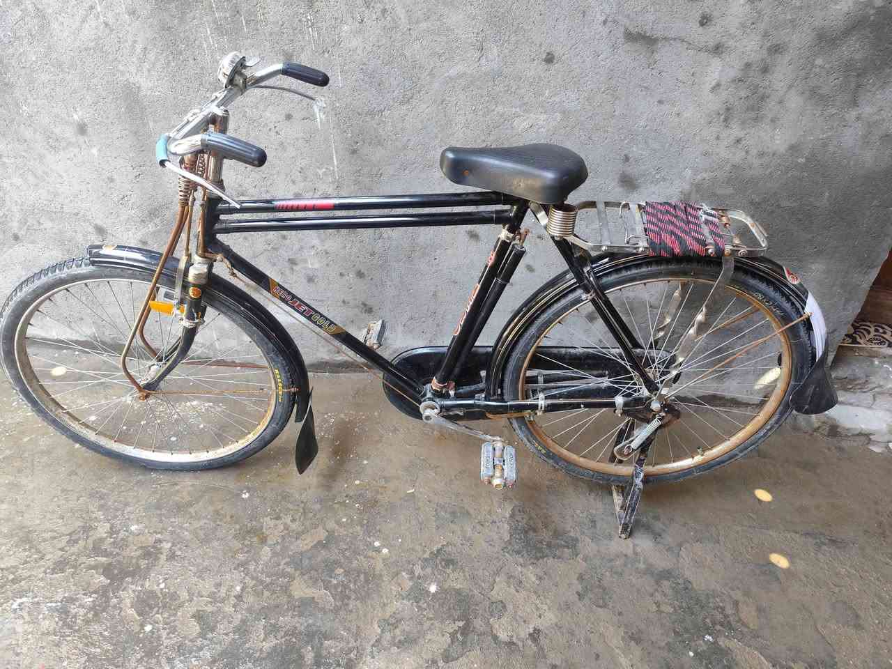 تحيه طيبه لكم بايسكل بالون للبيع باله مال كويت نضيف ومابي اي نقص سعر 85
عنوان ابي الخصيب محيله ***********
