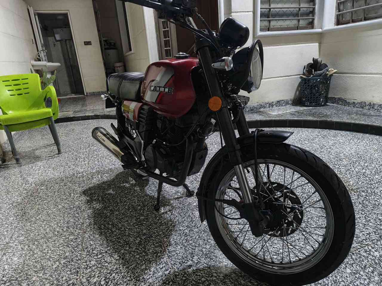 سلام عليكم
دراجه للبيع دايون لايتي 2020 
سكنر اوراق ستنساخ
نظيفه كلش مثل مموضح بصور واحلى
محرك 150
السعر 850
مكان كربلاء 
***********
