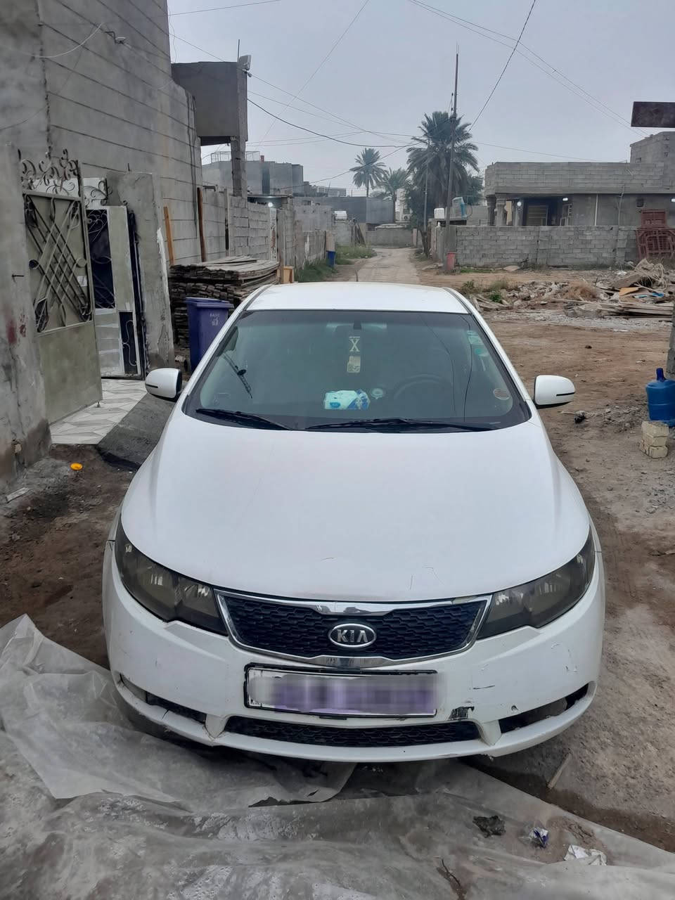 السلام عليكم سيراتو خليجي موديل ١٢ مكفولة من ضربه وتبدبل والصبغ السيارة خير من الله تبريد تدفئه  رقم سليمانيه ١١٥ وبيهه مجال بسيط المكان بغداد ***********
