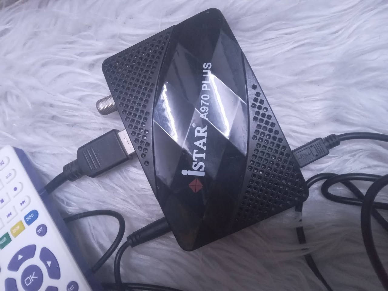 ستلايت اج دي
اصلي نجوم  مع ريمونت جديد 
كامل للبيع بسعر.   ١٥ الف 
موجود توصيل داخل الحسينيه


**إذا كنت صاحب هذا الإعلان وتريد حذفه لأي سبب، رجاءا أرسل رسالة إلى الدعم الفني**