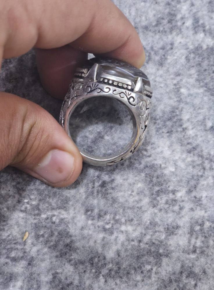 السلام عليكم
للبيع 
***********
