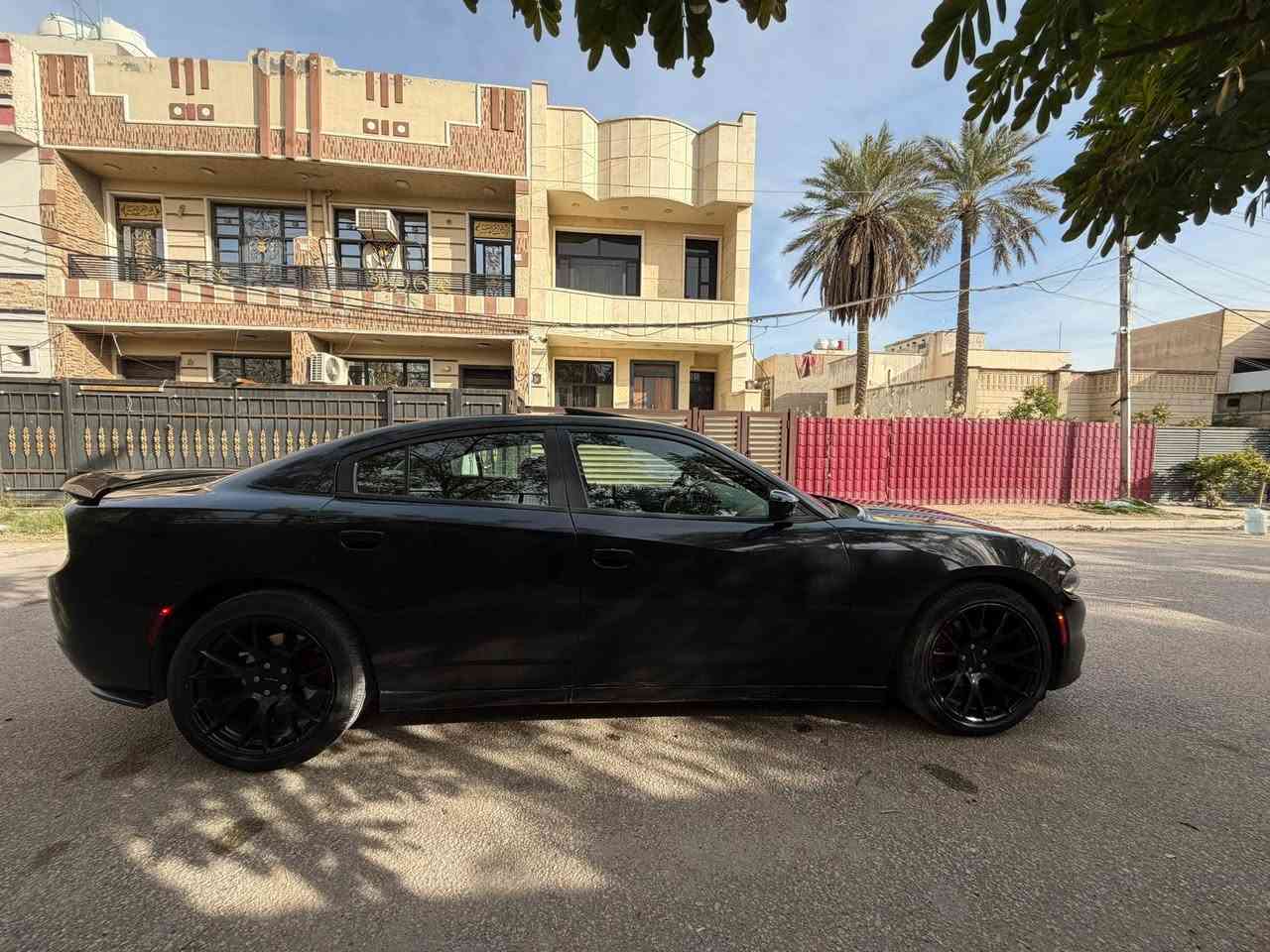 سلام عليكم دوج جارجر 2016 sxt plus فول مواصفات 1/1 (وارد كندي كلين تايتل) ماشيه 75 الف فقط للبيع مواصفات السياره فتحه بصمه مكينه (3600 المرغوب ) داخل جلد بلادي شاشه كبيره كشنات تبريد + تدفئه كشنات خلفيه تدفئه خزن ميموري  وياها بصمات 2 وباقي المواصفات المعروفه سياره مكفوله من صبغ والتبديل والمكينه والكير والشاصي بس بيها مكانين بارد جداً بسيطات بدون تكحيل ولا صبغ فقط السياره عنواني بغداد السعر215$$ للأستفسار*********** علماً سياره ب اسمي تحويل ثاني يوم
