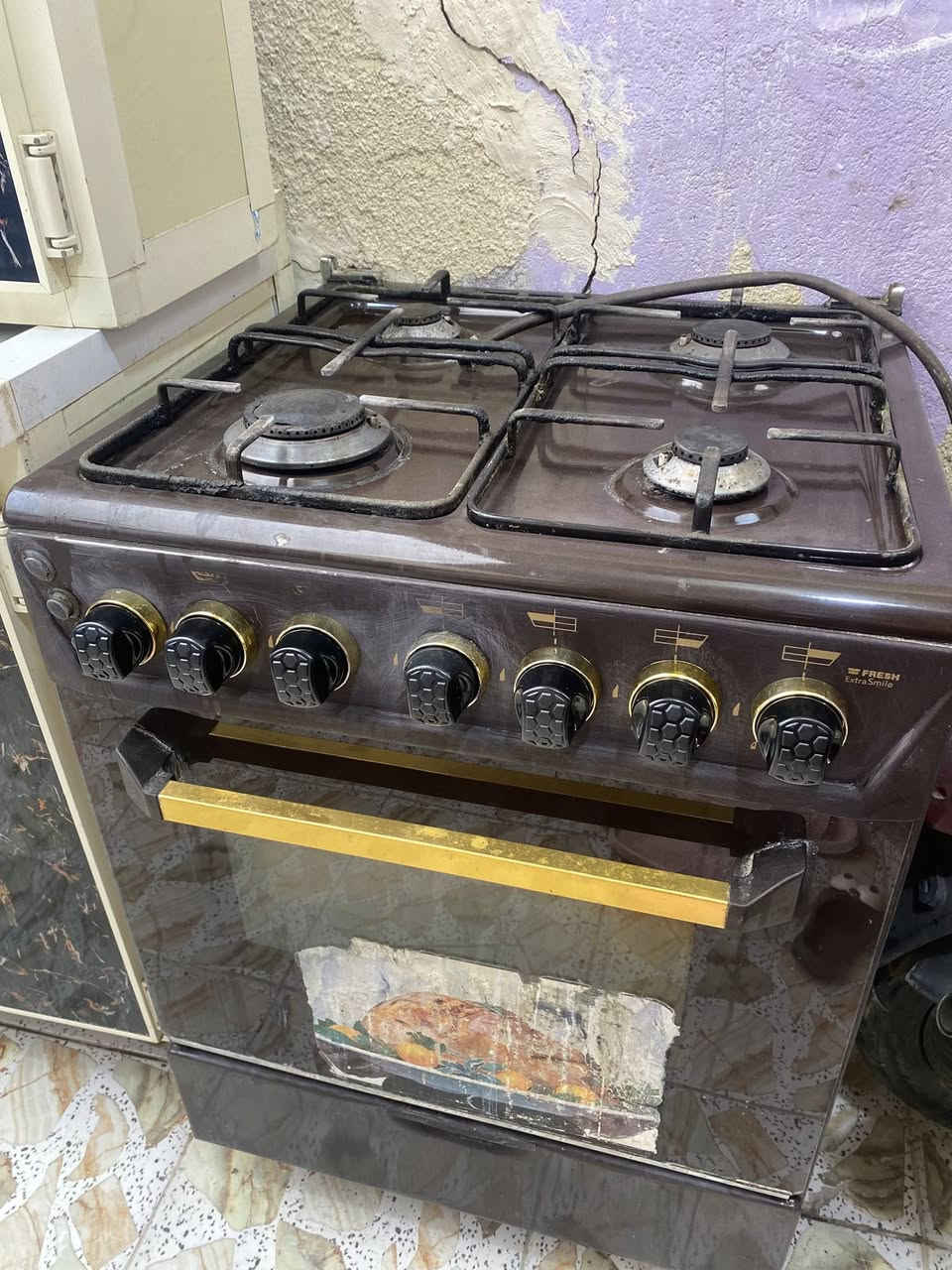 طباخ كلش نضيف شغال سعره ٦٠ عنوانه الامن داخلي ***********
