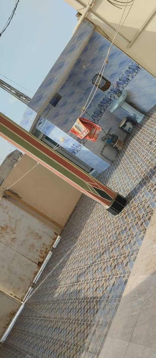 السلام عليكم دار للبيع المساحه 175 العنوان الثورة الثالثة للاستفسار الاتصال على  ***********
