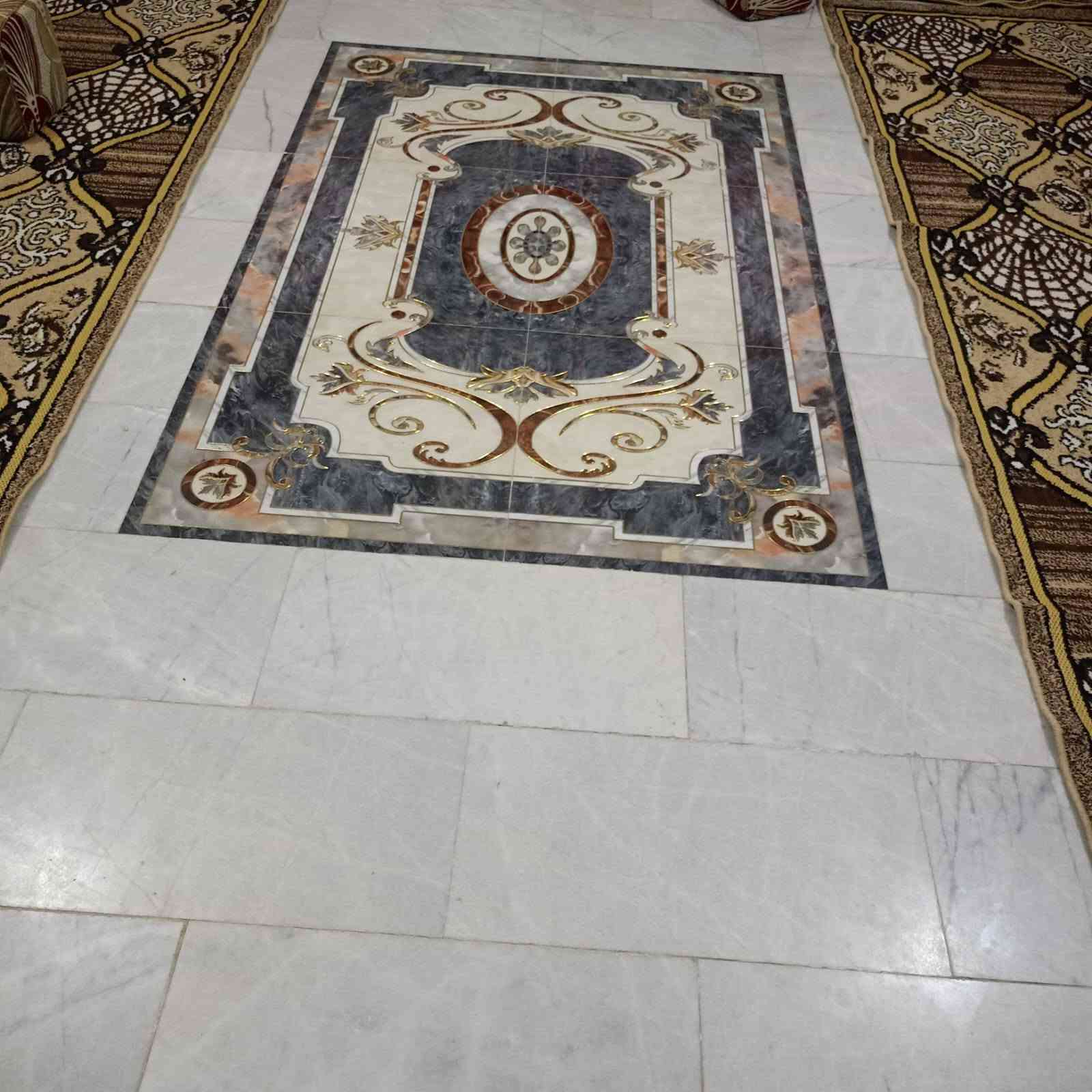 السلام عليكم.
دار للبيع ومساحة 200 متر طابو زراعي 
شارع الصب الحي العسكري..جهة البستان.
البيت يتكون من ثلاث غرف 4*5 مع صالة 7×5 
مع مطبخ 4×4
استقبال 6×4.مع صحيات داخلية وخارجية 
للتواصل الأتصال على الرقم ***********
او مراسلة الصفحه.. @الجميع
