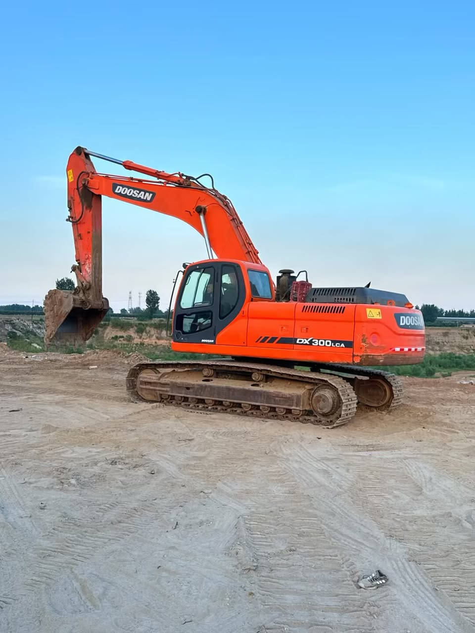 Imported DX300LCA from Korea, original chassis - contact me if you're interested


**إذا كنت صاحب هذا الإعلان وتريد حذفه لأي سبب، رجاءا أرسل رسالة إلى الدعم الفني**