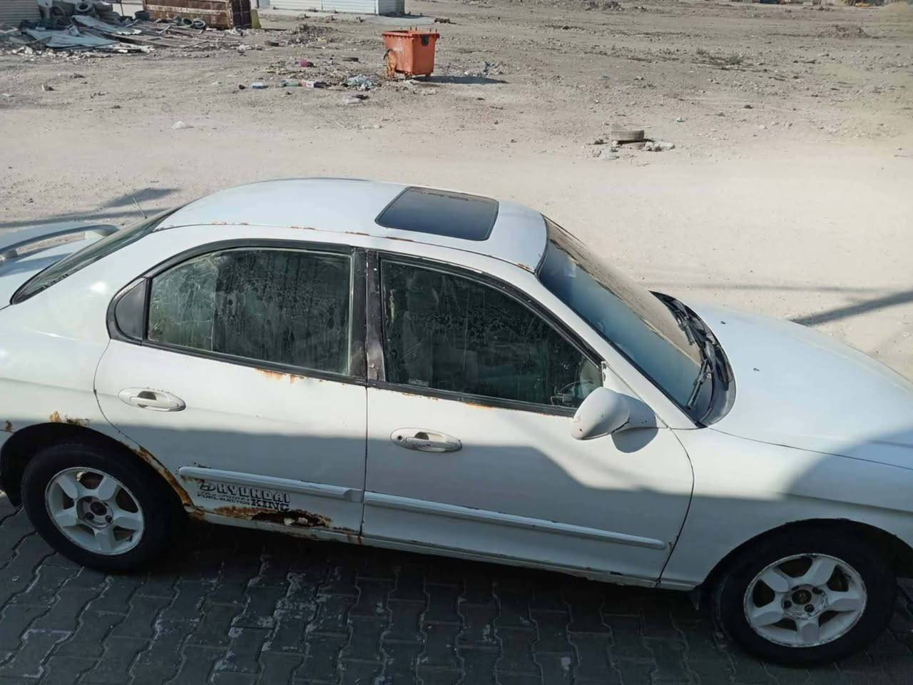 سياره سوناته مديل 2000مكينه جديده كير عادي سعره 25بيه مجال رقم صاحب سياره***********
