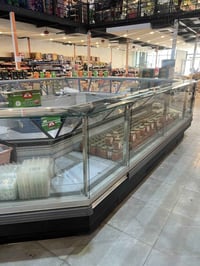 ثلاجة • للبيع