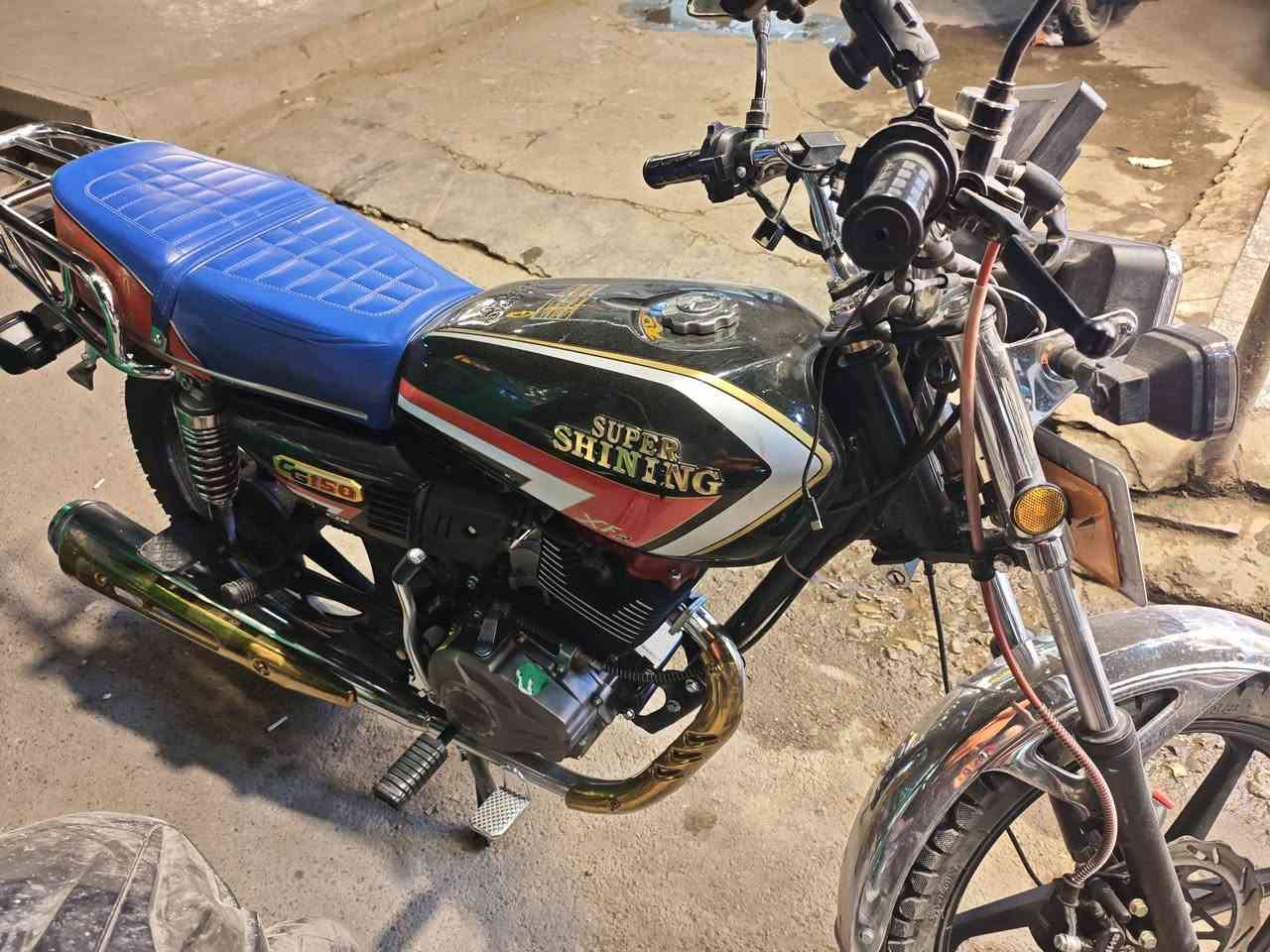 سلام عليكم دراجه شايينك موديل 25 شهر 12 مرقمه بغداد نضيفه ممشتغلة دليڤري ، مال بيت سعره 2 مليون
موجوده بغداد العبيدي الرأسة رقم التواصل
***********
