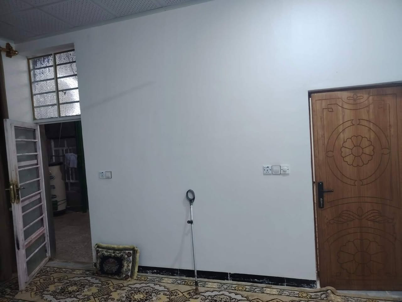 على بركة الله تعالى 
يتوفر دار للبيع طابو زراعي بمساحة 130م مربع 
الموقع ام عردة قرب محل اعلاف بركات المصطفى 
يحتوي على غرفتين وصاله ومطبخ واستقبال 
البناء طابوق عگادة جاهز للسكن 
السعر  40 مليون بي مجال بسيط 
للاستفسار الاتصال على الارقام التاليه 
 ***********  ***********
او زيارة مكتبنا المجاز رسميا في قضاء المشخاب 
 شارع القادسية حي الضباط مدرسة الذكوات الأهلية القديمة
