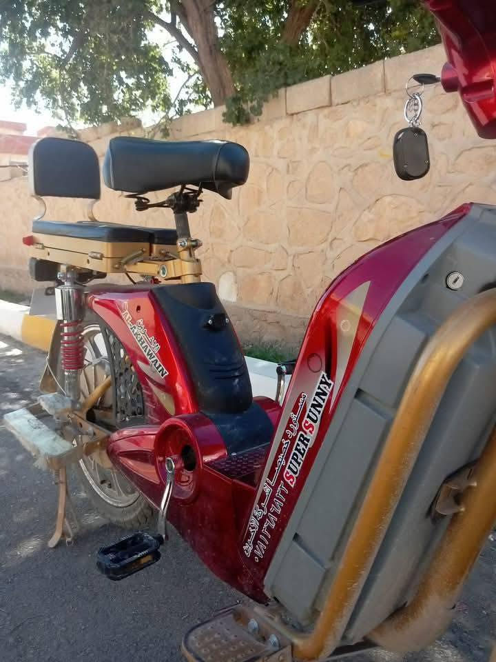 سلام عليكم دراجة Super Sunny البيع موديل 2023 دراجة نضافة واضحة بل صورة نقص دراجة فقط باتريات شراي يدخل خاص او اتصال على رقم ***********
