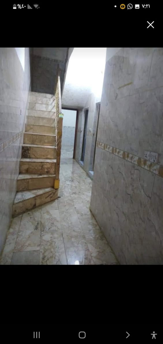 مشتمل للبيع١٠٠مترثلاث غرف نوم طابقين الارضيةمرمر طابوق خدمات تبليط مجاري السعر١٣٥مليون قرب فلكة الخابور***********
