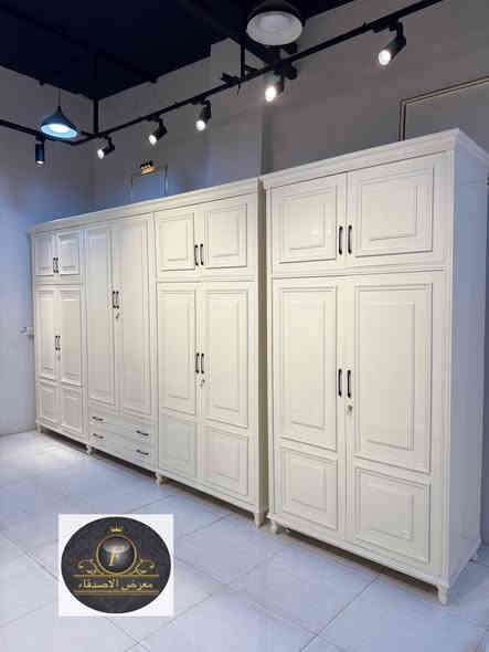 موديل توب لاين
نجارة عراقية 100‎%‎✅
ضمن وجبة الدرجة الاولى 

السعر3ملايين و700الف فقط 

تتكون من 10 قطع

وجه الكنتور خشب MDF

داخل الكنتور صاج طبيعي 4ملم

الظهر جرجوبة شد براغي 

القاعدة الارضية للكنتور بلوك بورد

ارتفاع الكنتور 250سم

عرض الكنتور350سم

عرض الكنتور مع زاوية الملابس 470سم

شازلون خزان شغل معمل 

طابورية جلوس اضافية 

السعر3700الف فقط
نقل وشد ماجاني آلجميع محافظات العراق 

العنوان بغداد الجديده خلف جامع سامرائي 

***********
***********
