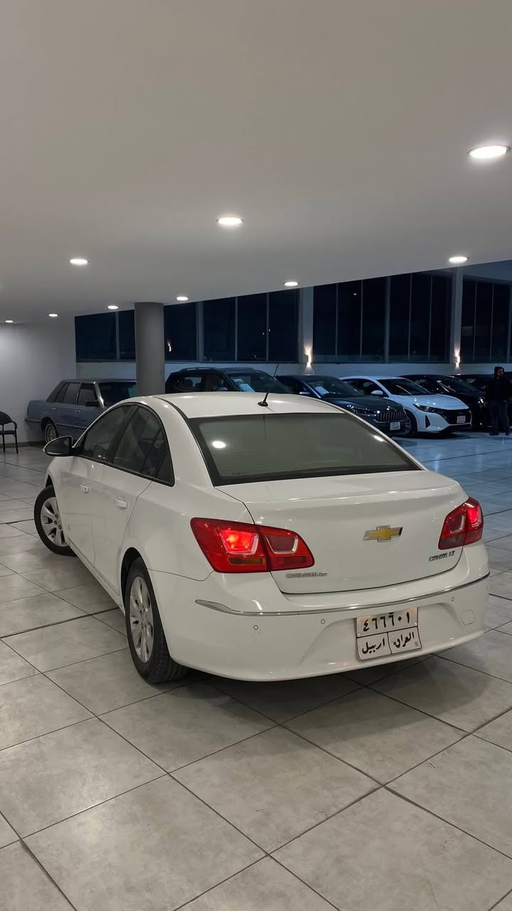 كروز 2016 خليجي lt شركة المنصور ماشي 128 الف كيلو مكفوله من الحادث والبارد والصبغ وضع شركه مفتوح محركها تبديل بستم واحد فقط وراجعه شركه 
***********
***********
