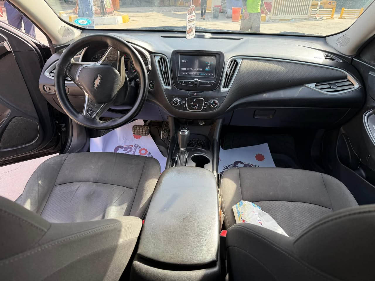 ماليبو للبيع  والمراوس بسيارة عاليه  
2018 رقم اربيل دولي باسمي 
بيها 3 قطع صبغ بنيد وجاملغ وباب خلفي   خلف السائق 
محرك وكير وتبريد السيارة مال بيت صارلها اكثر من سنتين 
السعر 95$$ وبيها مجال للطيبين 
*********** بغداد, العراق
