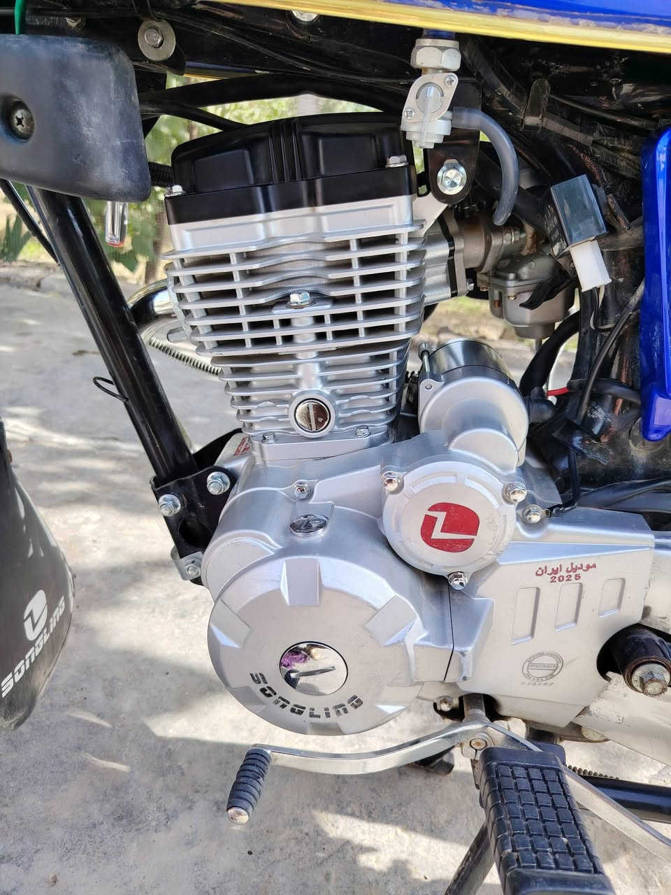 السلام عليكم 
دراجه songling ايراني
 بصمه تشغيل عن بعد 
موديل 2025
محرك 200
 ماشية 1.600
 جديده لك 
السعر 750 الف 
مكان ديالى تقاطع الوجيهية
***********
