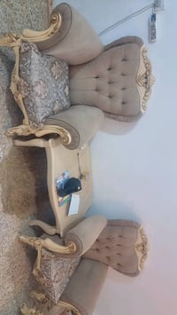 طقم ١٠مقاعد • كوشات وطبلة • نضيف