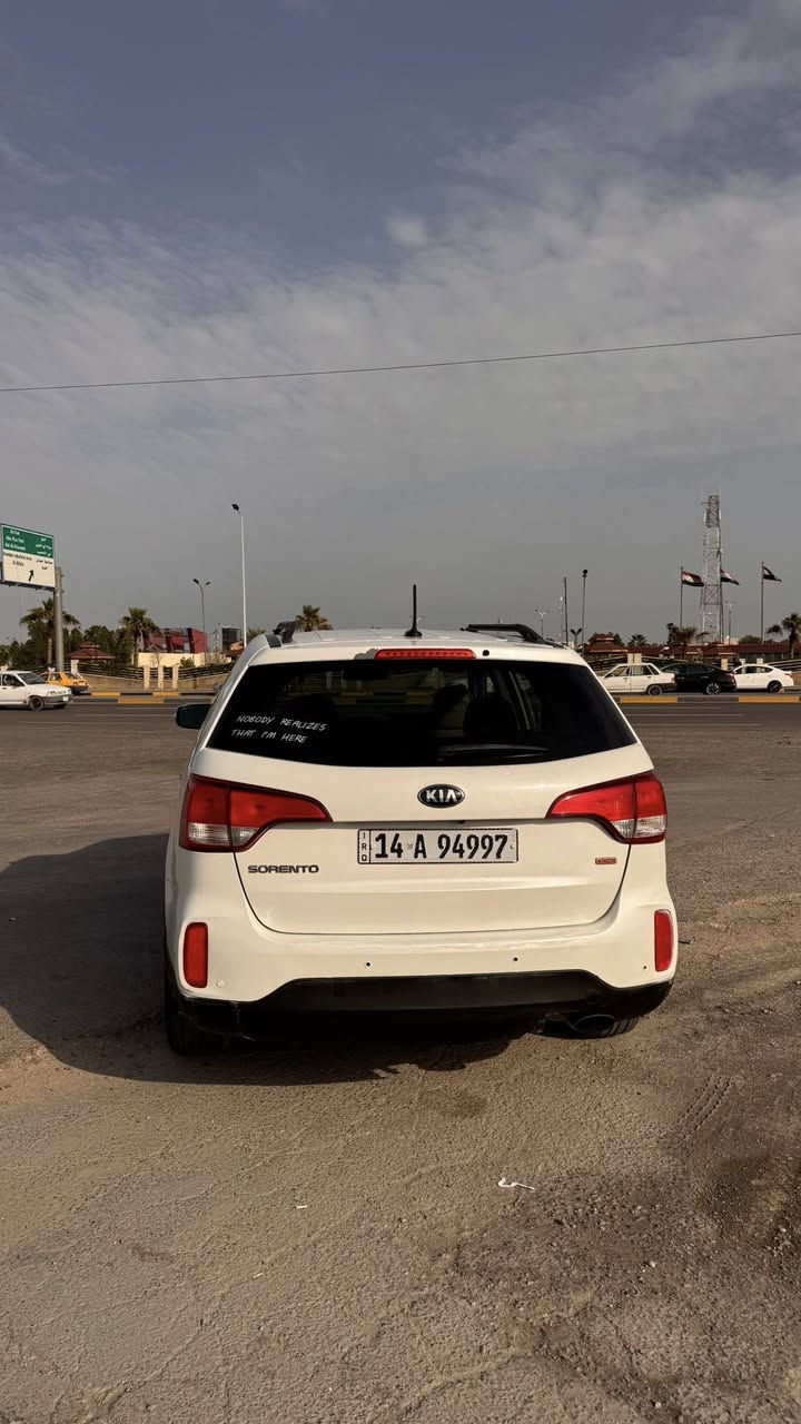 سلام عليكم سورنتو 2015وارد امريكي المداكر الكدام والبنيد مصبوغات رقم بصره نكليزي سنويه لل2027 سياره كامله مكمله ما بيهه نقص برغي محرك وكير وحداديه مكفولات محرك4سلندر توه شديته جديد GDi السعر134وبيه مجال بيع ومراوس مكان بصره حي الزهراء ***********
