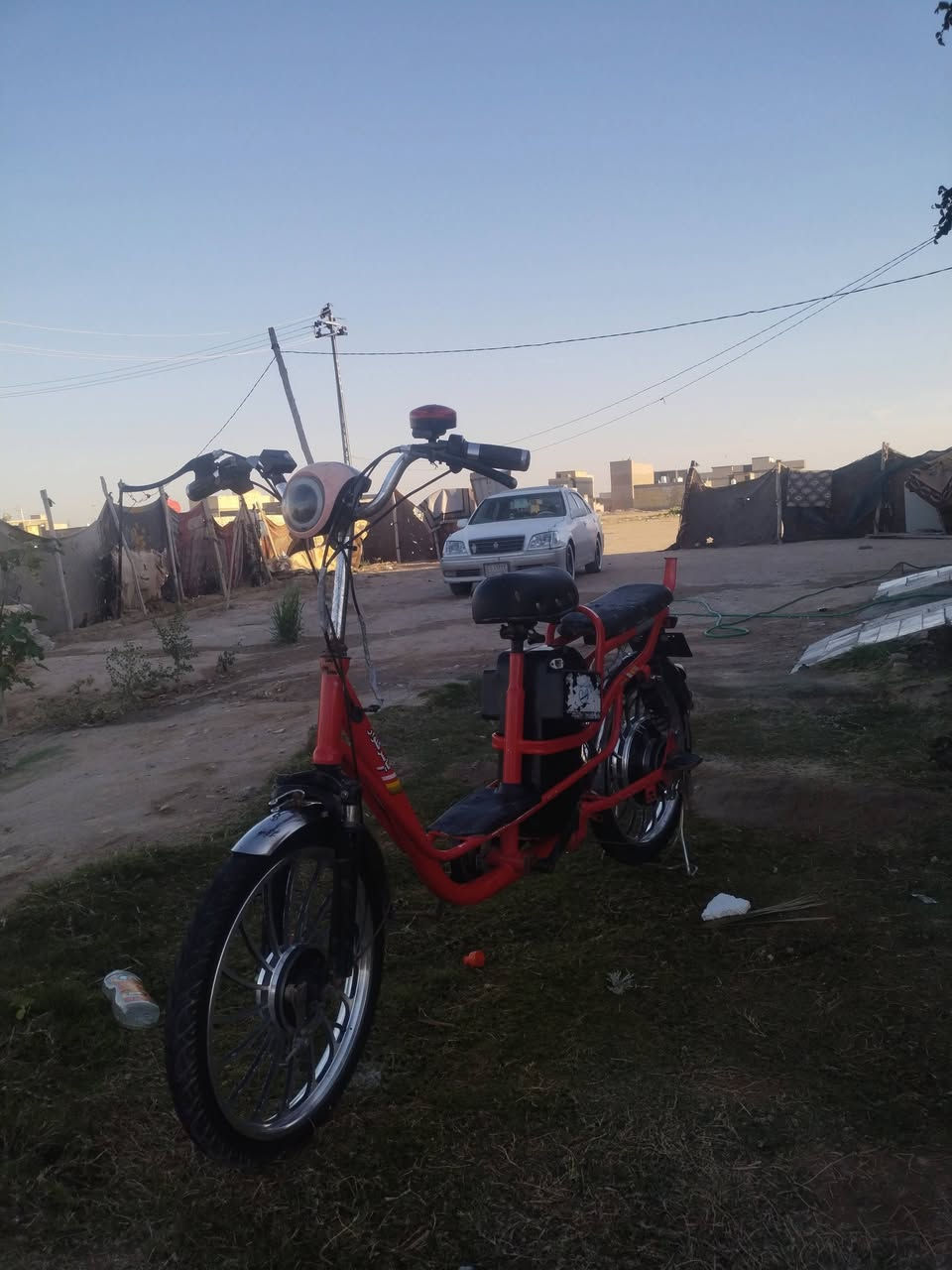 سلام عليكم دراجه شحن للبيع مديل 2021 دراجه حلوه عوزه ربط كهربيات وباتري تاخذ 4 باتريات تايرات جديده بس لكام عوزه نفخ وياله جديده كلش سويجات ثنين تشغيل عن بعد وسويج مكاني نجف شارع كربلاء نجف عمود 105 سعره 100 وبيه مجال قليل رقم ***********
