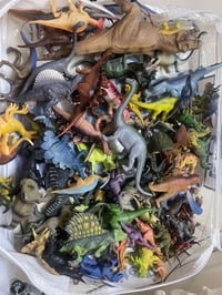 ٩٠ قطعة • ديناصورات • حيوانات