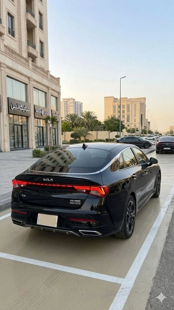 سلام عليكم
K5 للبيع 
مكان السيارة البصرة الطويسة
السيارة تقرير مياه امطار تعمل وتسير
موديل 2022
ماشية 63 الف كيلو وليس ميل
فول مواصفات عدا الفتحة
نقاط عمية
توقف ذاتية امامي خلفي
تتبع مسار
سايد بريك دكمة 
اوتو هولد
ايربكات سليمة
داخل السيارة بيجي
وباقي المواصفات المعروفة 
رقم بصرة معوقين السيارة سنة وتتحول
السعر 167 وبيه مجال بسيط


**إذا كنت صاحب هذا الإعلان وتريد حذفه لأي سبب، رجاءا أرسل رسالة إلى الدعم الفني**