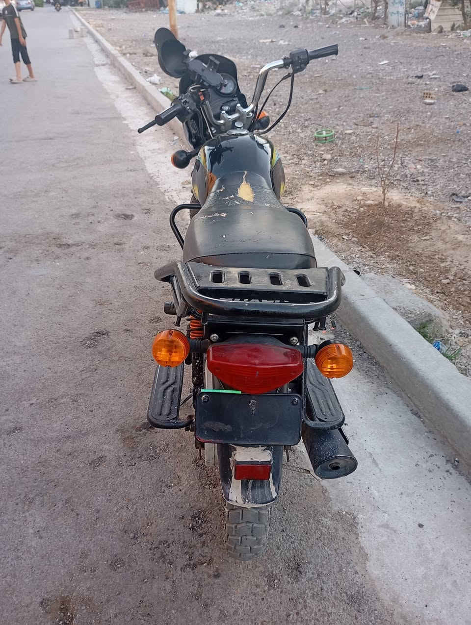 دراجه بوكسر موديل 21 اوراق سعرهة 950 وبيهة مجال منطقت طوبجي ***********
