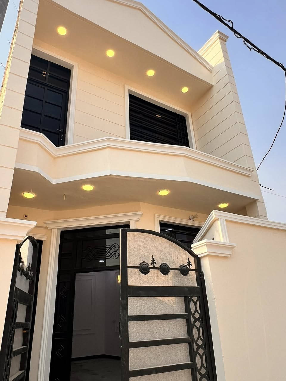 تحية طيبة 100 م للبيع بدايه الموضفين موقع ممتاز طابقين 2 غرف بناء طابوك بغداد عمل بمواصفات ممتازة للاستفسار ***********
***********
