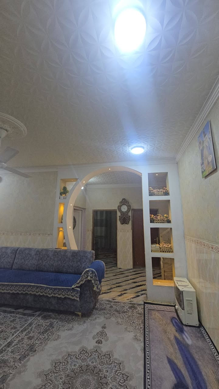 سلام عليكم دار للبيع ملك صرف 
موقع ممتاز طويريج حي الشهداء كافه الخدمات 
مساحه ٢٢٠ متر واجها ١١ متر طابقين ٥ غرف نوم ٢ صالات 
صحيات عدد ٣ 
السعر السعر ٢٠٠ ملوين مع المجال 
الخدمات تبليط مجاري ماء كهرباء 
عنوان الدار كربلاء طويريج حي الشهداء قرب دائره البلديه الجديده 
مكتب عقارات ابو امير 
***********
