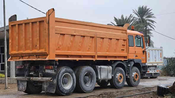 للبيع مان صقر موديل 2003 مكينه 460 كير 160 حصيره مجموعه نص جيئف خمس فحله  رقم سليمانيه جديد بسمي تخم تاير للاتصال *********** او ***********
