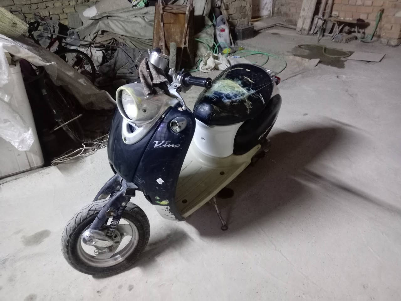 سلام عليكم كلاسك 60 للبيع دراجة خير من الله مكينتها خرسة سلف وهندر نقصها فقط جاملغ امامي وباتري باتريها تعبان السعر 175 وبيها مجال 
***********
