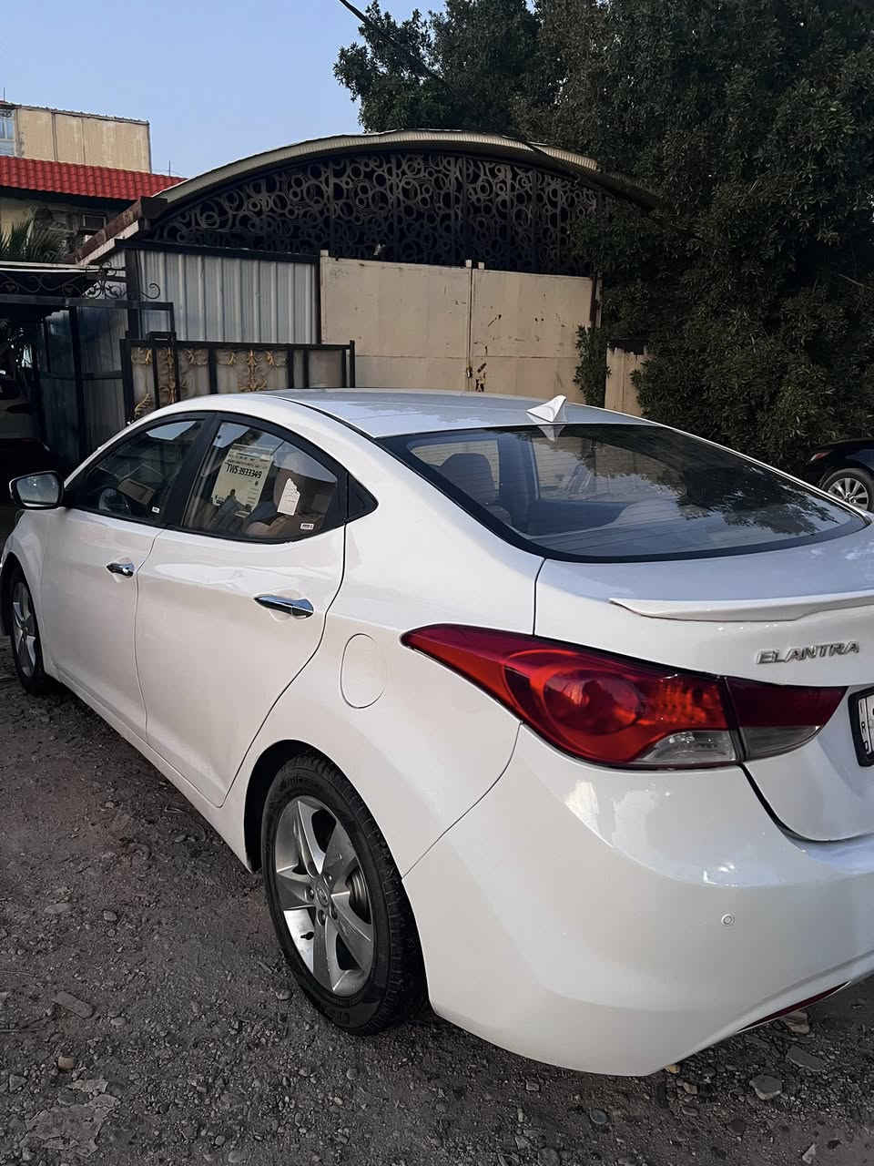 النترا 2013 خليجي.  مواصفات شاشه فتحه تحكمات حساسات   بيها رشات صبغ  ابيعلك حزام حتى ماتعبك ولا تعبني  كير ومكينه جدد  ب105 وبيها مجال  مكاني بغداد  
***********
