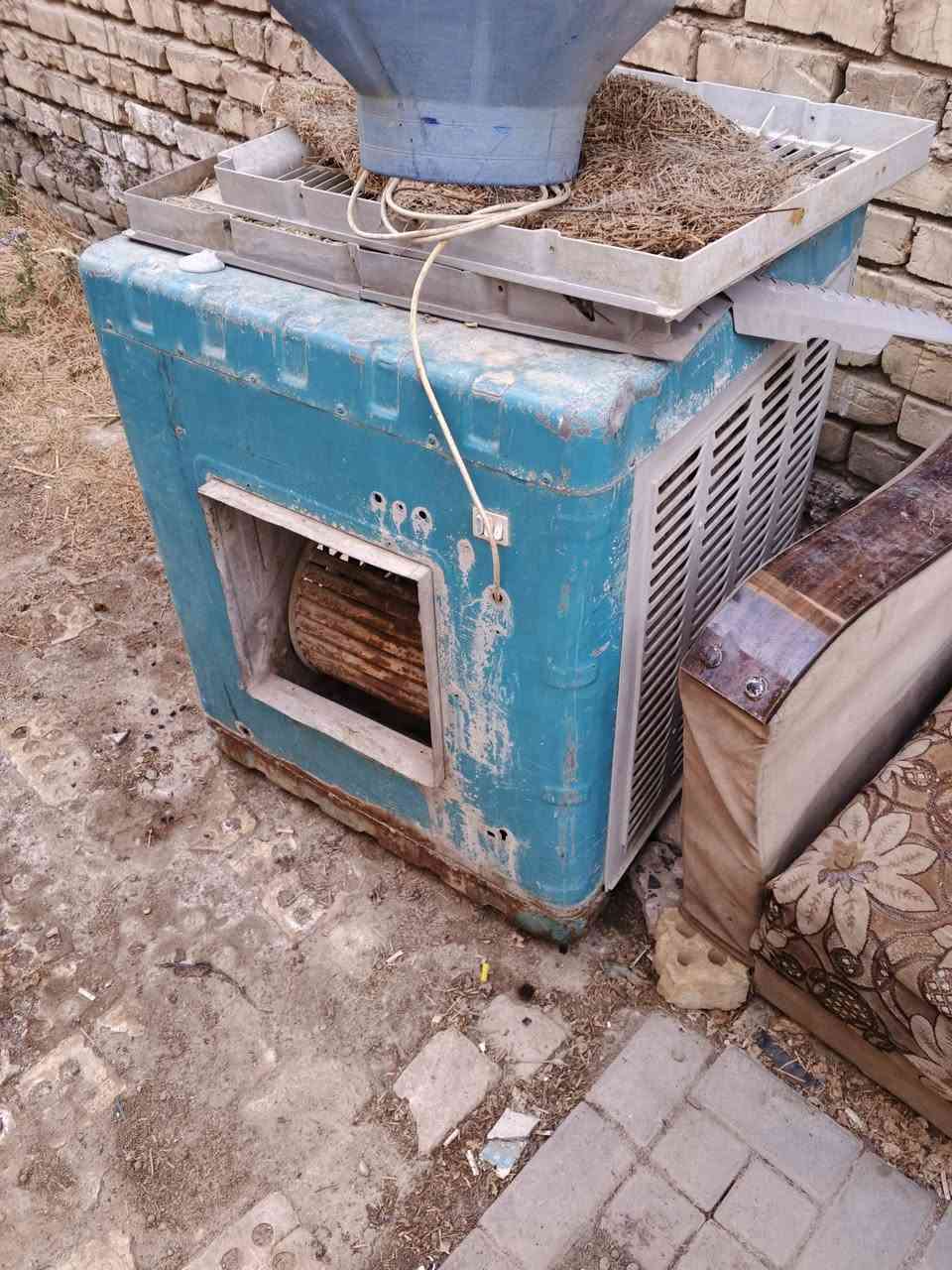 سلام عليكم مبردات 2 مزروفات من الجعب ثنينهن شغالات ب75.     ***********
