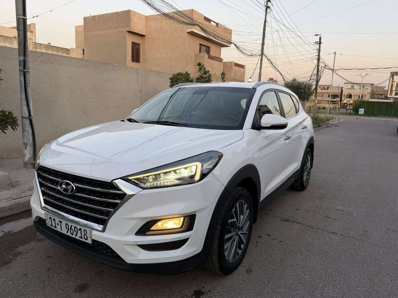 توسان خليجي موديل 2020 رقم بغداد شركه الكاصد بيه طخه خفيفه بدعاميه وصار بارد بجاملغ امامي مواصفاته محرك 2000 دوش بصمه تشغيل كراسي اثنين كهرباء شاشه اصليه كامره حساس امامي خلفي مري شفط  لايت 5 عدسات ويل كب سياره جاهزه تخم تاير صدر جديد مكاني بغداد الاطباء 188

***********
