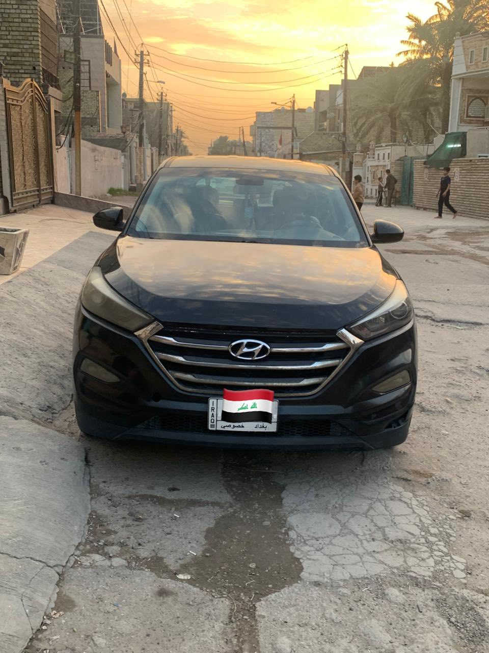 السلام عليكم توسان 2018 للبيع وارد امريكي بدون دواخل السيارة مواصفات عادية رقم بغداد بأسمي مكاني بغداد البلديات رقم الهاتف /*********** السعر 140 ورقة وبيها مجال
