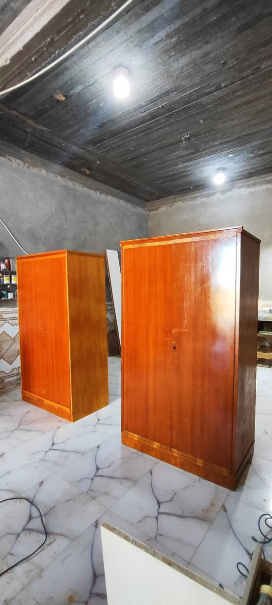 إعادة تأهيل كنتور صاجي وتحويل من كنتور ٦ أبواب إلى ٣ كناتير منفصلة ومقطعه من الداخل حسب الطلب مع إعادة الصبغ وتشطيب 
شراء المستخدم بسعر مناسب 
للاستفسار مراسلتي على الخاص


**إذا كنت صاحب هذا الإعلان وتريد حذفه لأي سبب، رجاءا أرسل رسالة إلى الدعم الفني**