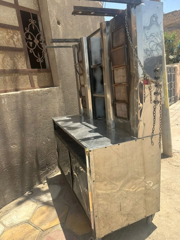 شوايه كص شرط شغل والنظافه للبيع كامله اغراضها الي محتاجها *********** وتساب فقط
