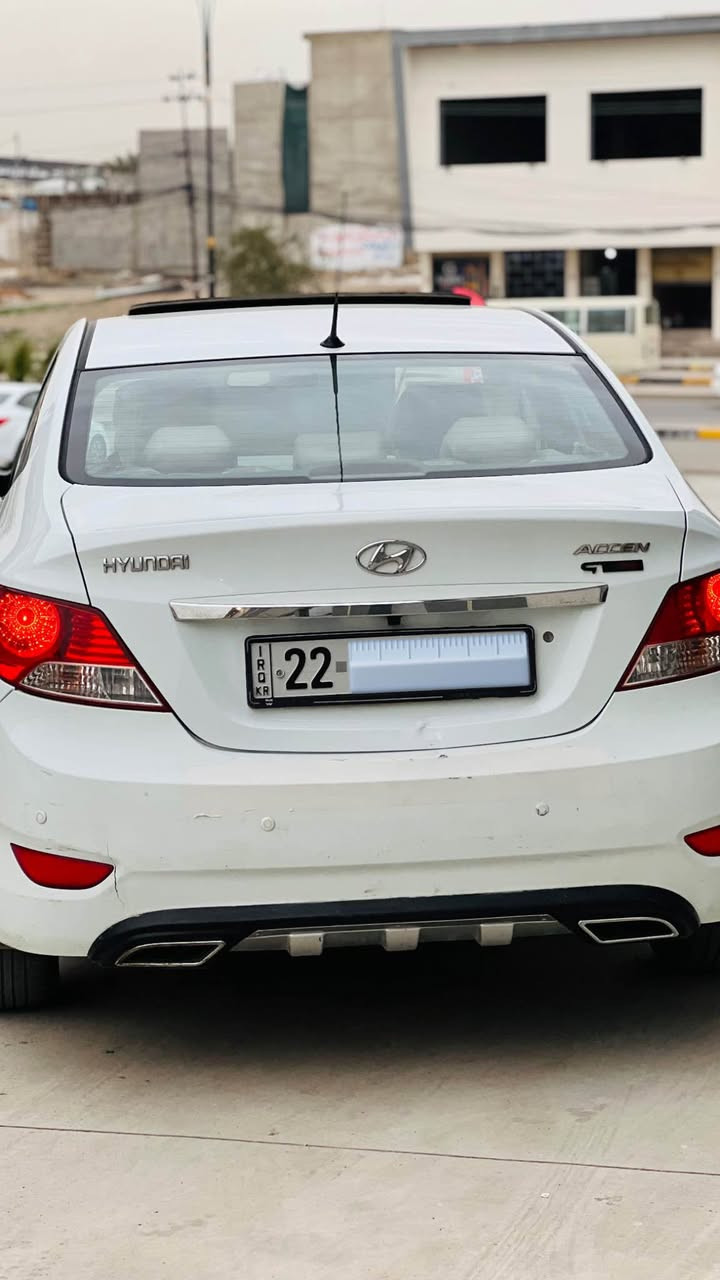 هوندي اكسنت 2013
فول موصفات 🔄
محرك ١٦ شرط كير ومكينه 💎
فتحت سقف📁
شاشه كبيره 🖥️
تحكمات ستيرن 🏵️
خمسه ويل كب🛞
بيها بارد بل بوند كد شبر وبخصه بل باب 
سعر ١١٢ بي مجال من جدا قليل 
***********📲 موصل, نينوى
